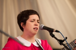 Link to Lisa O'Neill