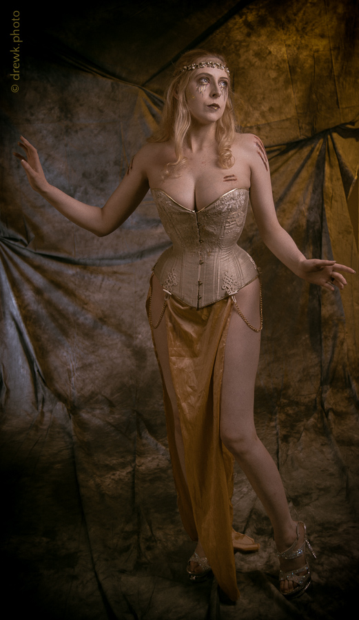 Persephone "remix" - using a more subdued feel Model : Nenedhel<br/>
Hair & Makeup Artist : Tamaris Orton